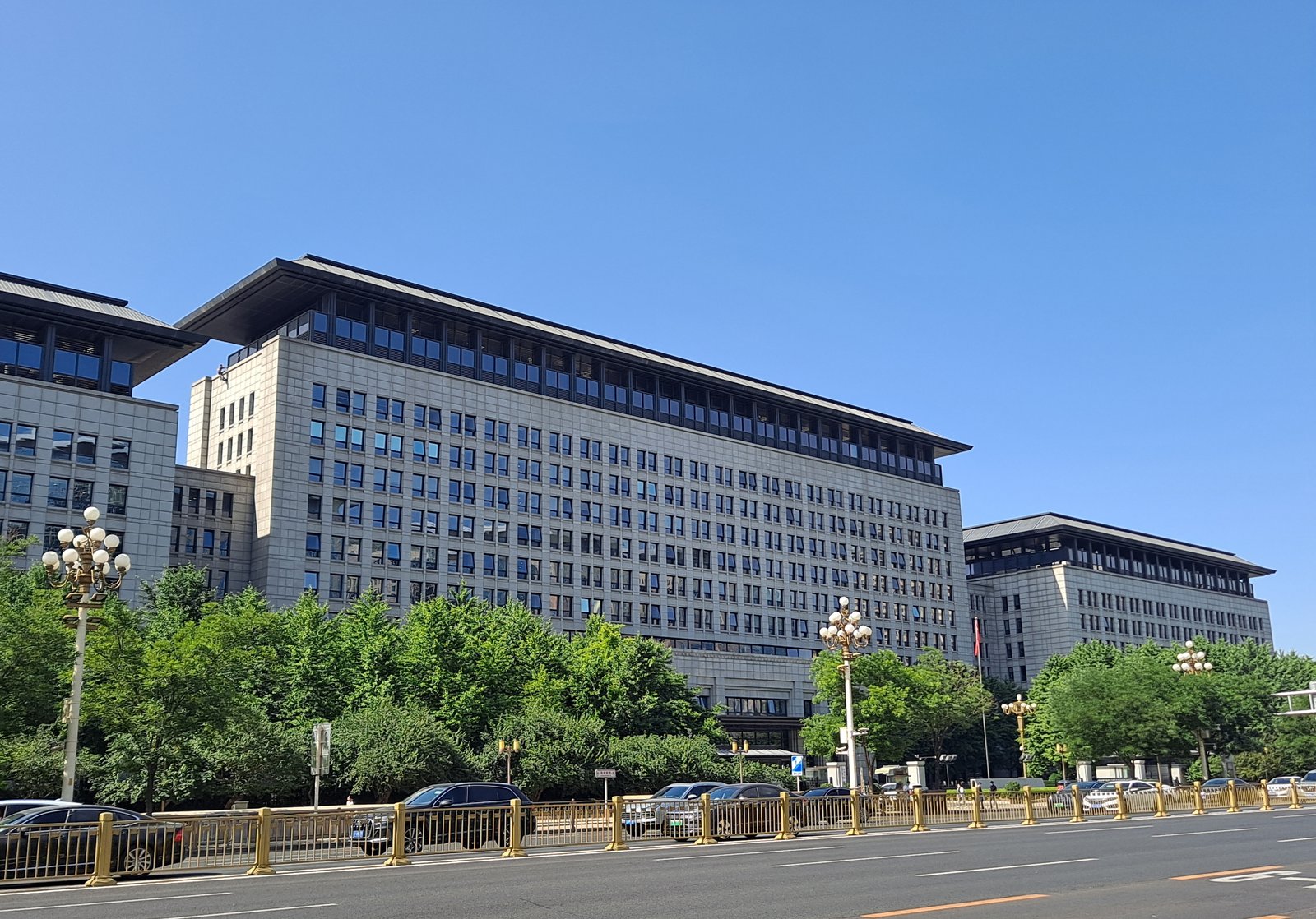 相关新闻配图:商务部延长两项对美贸易壁垒调查至年底